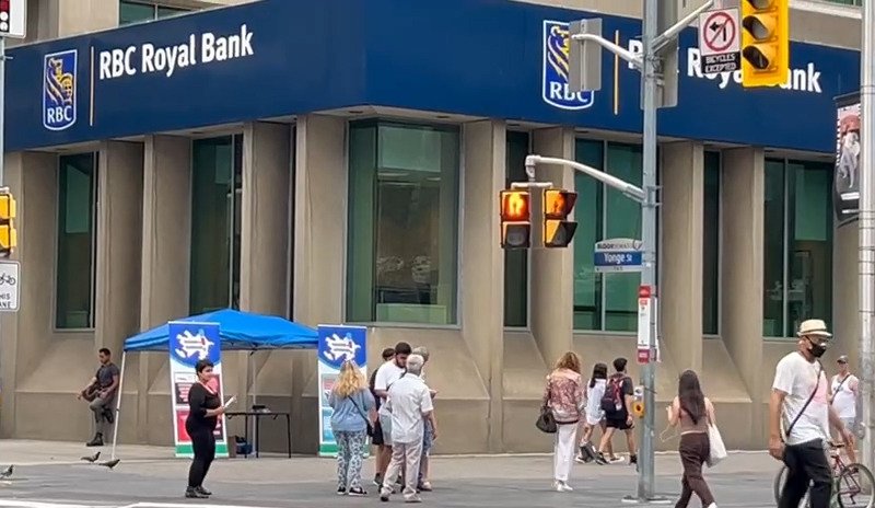 Toronto şəhərində Ermənistanın yolverilməz əməllərini ifşa edən məlumatlandırma aksiyası keçirilib