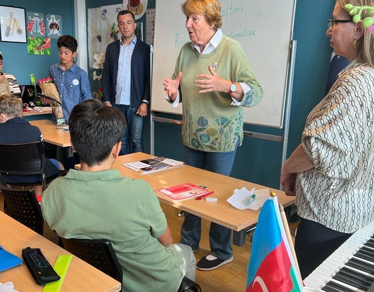 Oslo meri Nizami Gəncəvi adına Azərbaycan dili həftəsonu məktəbində olub