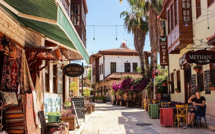 Azərbaycan Antalyada ən çox şirkət yaradan ölkələr sırasında yer alıb