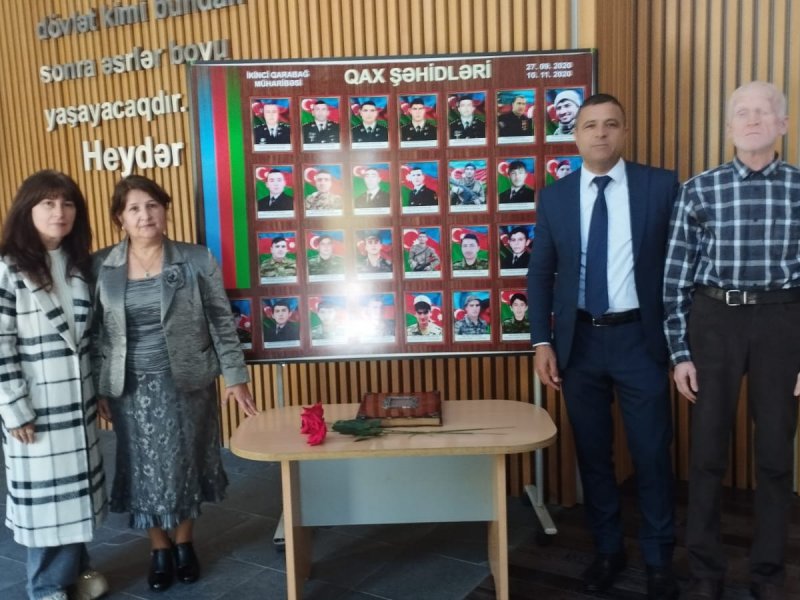 QAXDA YAZIÇILAR BİRLİYİNİN BÖLGƏ ÜZRƏ NÜMAYƏNDƏSİ QAX YAZARLARI İLƏ GÖRÜŞÜB.-Foto