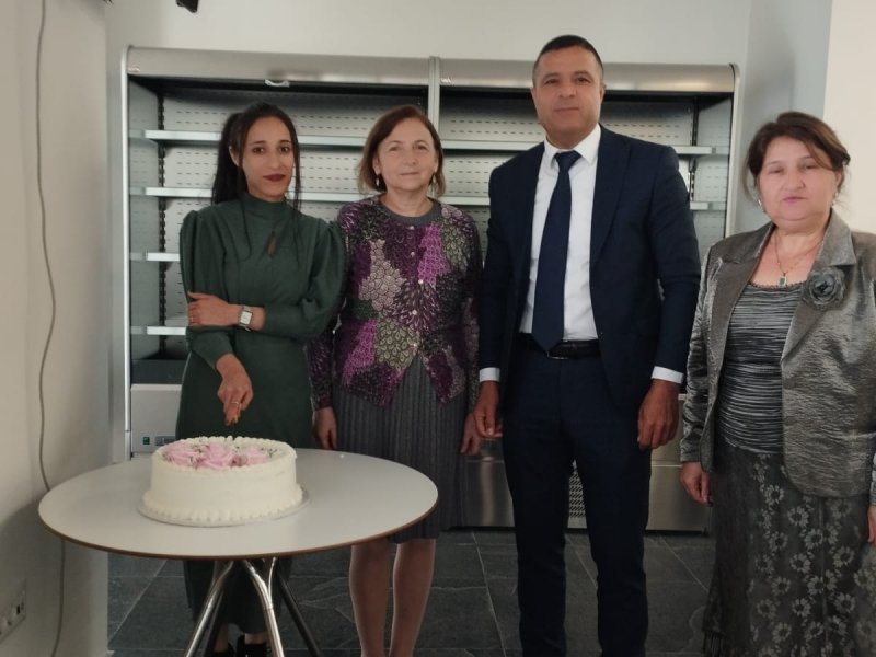 QAXDA YAZIÇILAR BİRLİYİNİN BÖLGƏ ÜZRƏ NÜMAYƏNDƏSİ QAX YAZARLARI İLƏ GÖRÜŞÜB.-Foto