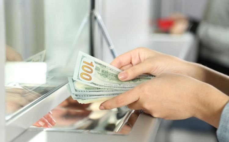 Azərbaycan Mərkəzi Bankı ötən ay valyuta bazarından 682 milyon dollar alıb