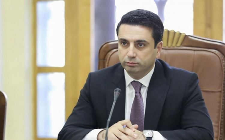 “Simonyan: “Ermənistan sülh müqaviləsi ilə bağlı bütün variantları nəzərdən keçirir”