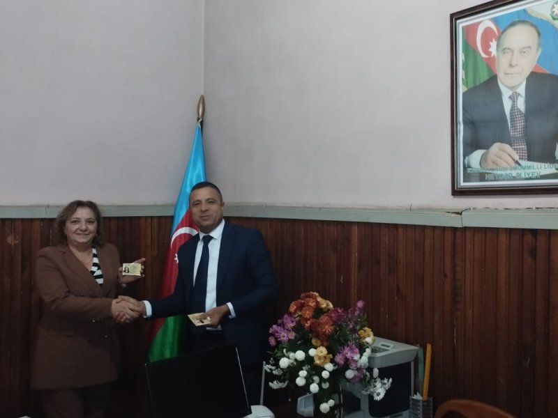 QAX YAZARLARINA ÜZVLÜK VƏSİQƏLƏRİ PAYLANILIB.