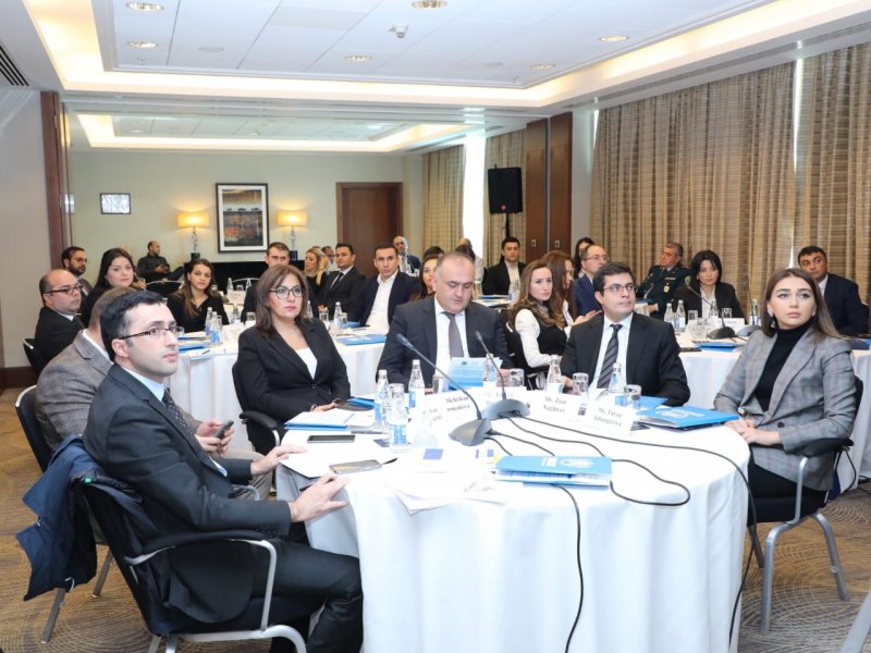 Ombudsman Aparatının əməkdaşı “Sığınacaq axtaran və vətəndaşlığı olmayan şəxslərin Azərbaycanın milli məhkəmə sisteminə çıxış imkanlarının artırılması” mövzusunda seminarda çıxış edib