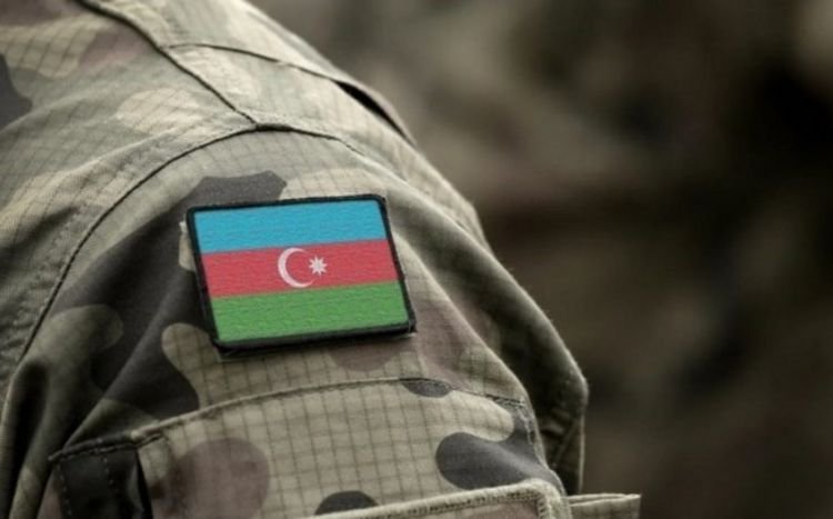 Gizir və miçmanlara kiçik leytenant rütbəsinin verilməsinə dair layihə ilk oxunuşdan keçib