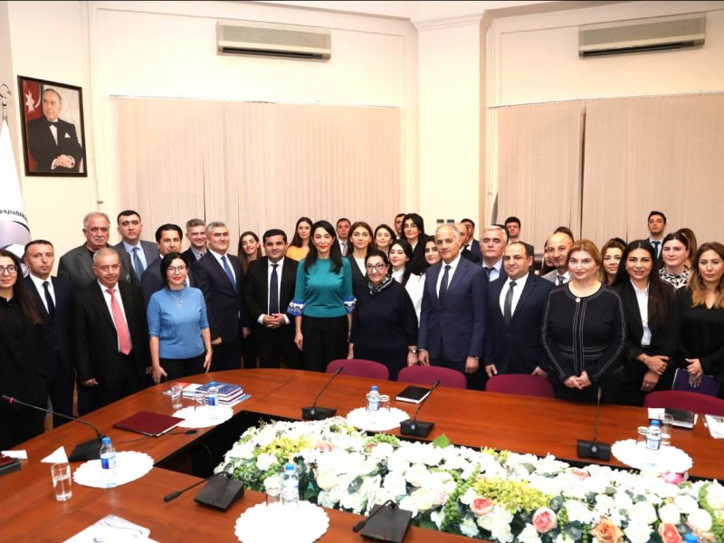 Ombudsman təsisatında Dilarə Seyidzadə ilə görüş keçirilib