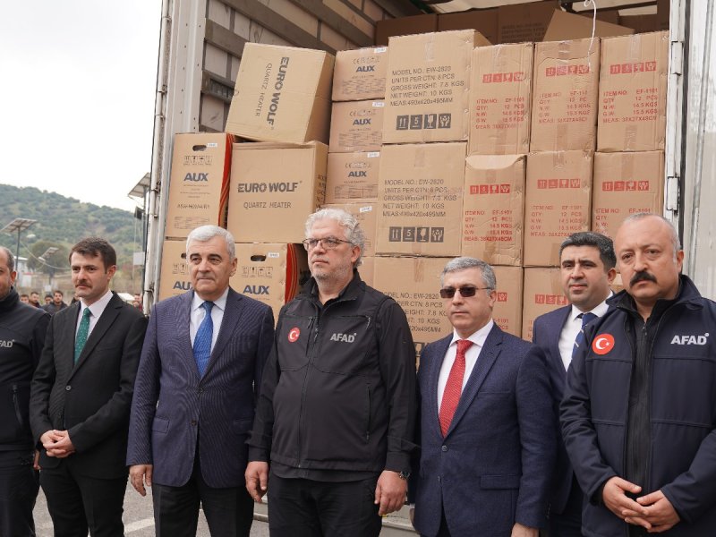 Türkiyəyə göndərilən humanitar yardım Kahramanmaraşa çatıb
