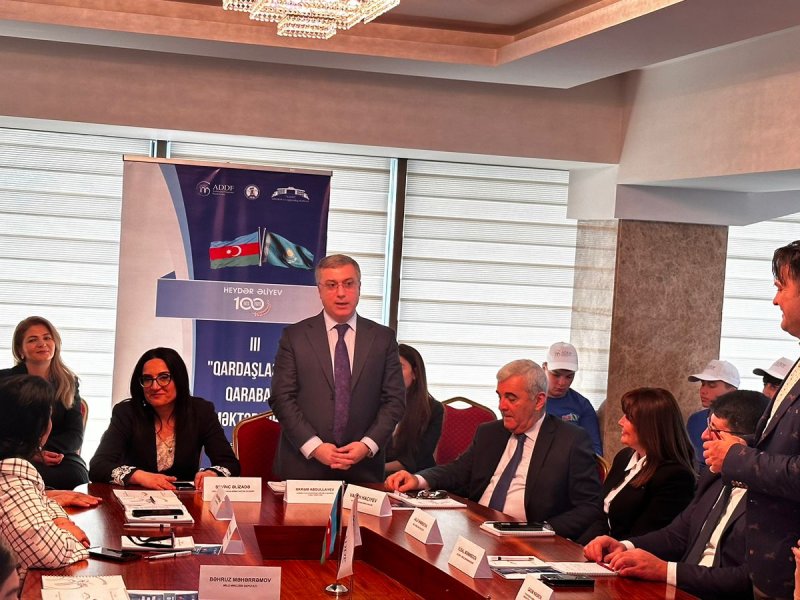 “Qardaşlaşmış Qarabağ Məktəbləri” layihəsi çərçivəsində növbəti düşərgənin açılış mərasimi keçirilib