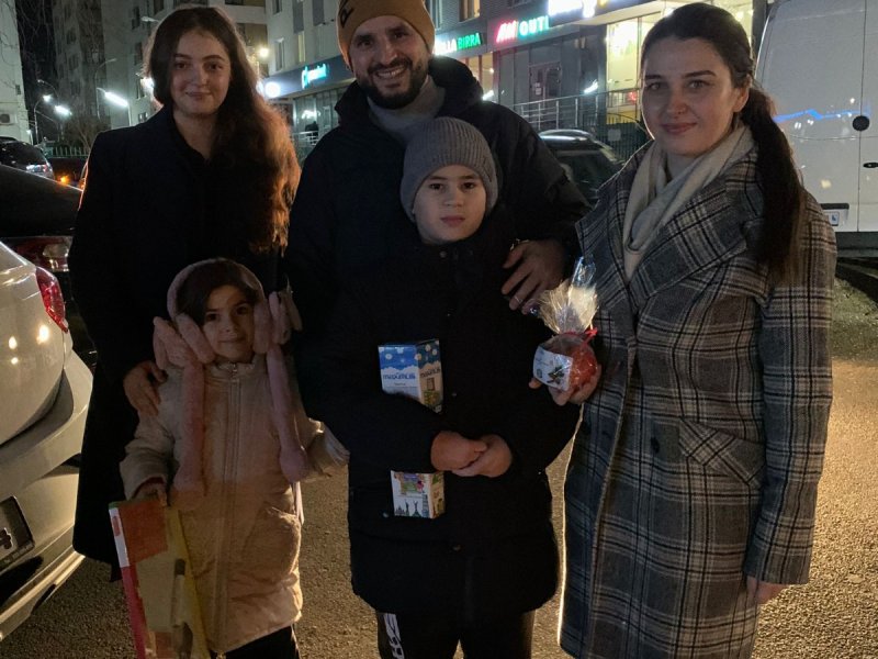 Moldova azərbaycanlıları uşaqları hədiyyələrlə sevindirib