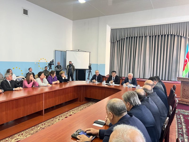“Vətəndaşların seçki hüququnun təmini” mövzusunda növbəti dəyirmi masa təşkil olunub