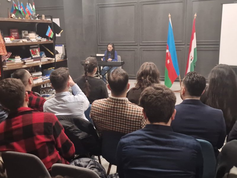 Macarıstan Azərbaycan Evində beynəlxalq forumun iştirakçıları ilə görüş keçirilib