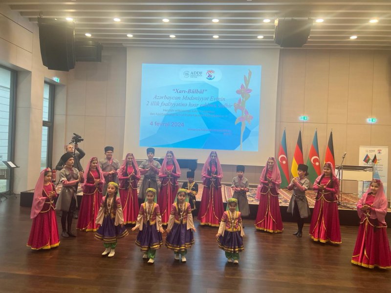 Almaniya paytaxtında “Xarı Bülbül” Azərbaycan Mədəniyyət Evinin iki illiyi qeyd edilib 