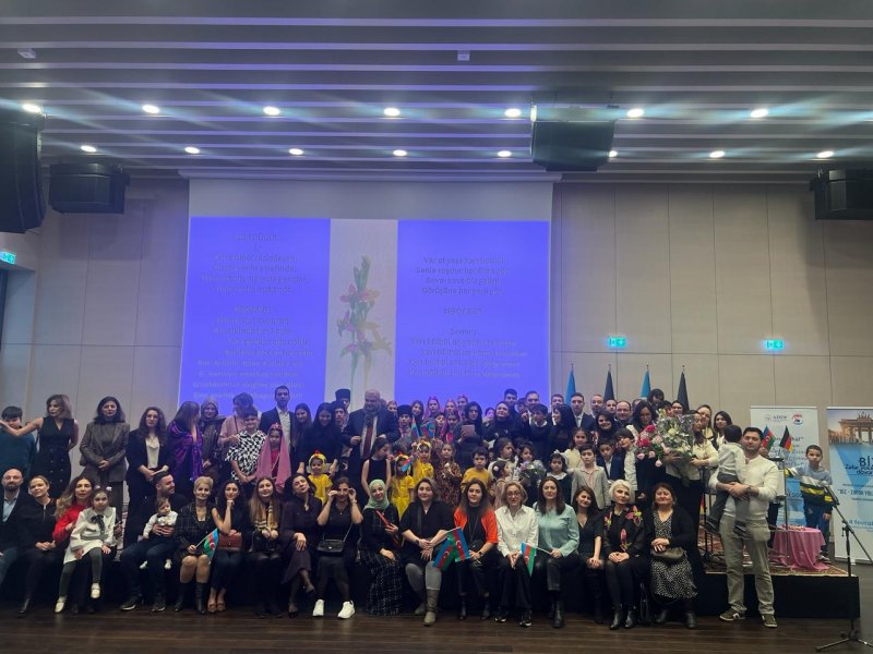 Almaniya paytaxtında “Xarı Bülbül” Azərbaycan Mədəniyyət Evinin iki illiyi qeyd edilib 