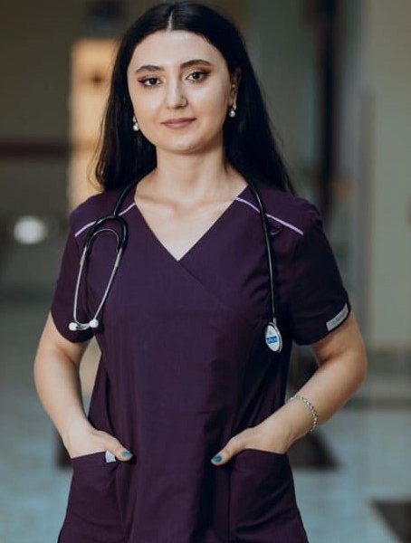 GƏLƏCƏK EMİNƏT HACIXANOVA KİMİ İSTEDADLI GƏNCLƏRİN ÇİYİNLƏRİ ÜZƏRİNDƏ DAHA GÜCLÜ OLACAQDIR.