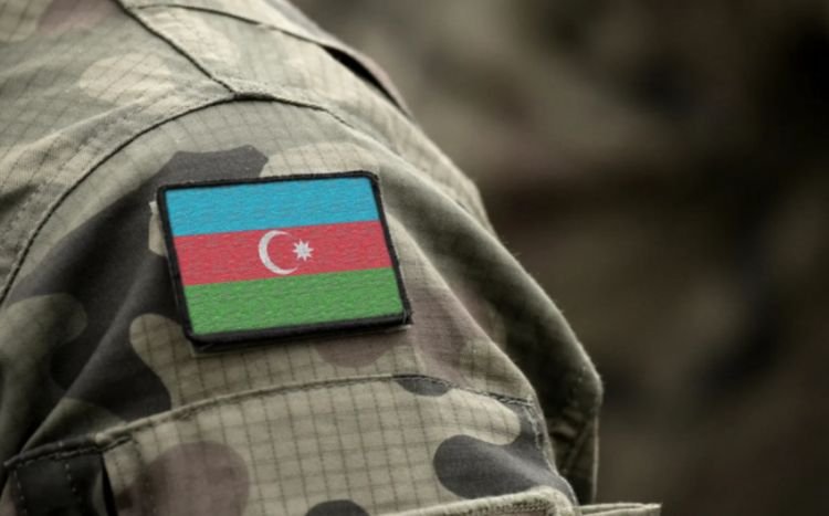 MM hərbi qulluqçulara müvafiq təminat xərcliyinin 70 faizi həcmində əmək pensiyasının ödənilməsini ilk oxunuşda təsdiqləyib