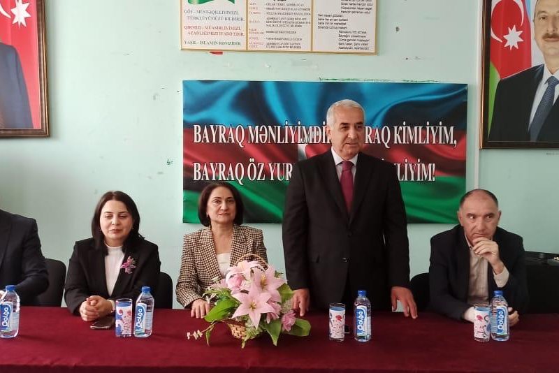 BALAKƏNDƏ  HEYDƏR ƏLİYEVİN ANADAN OLMASININ 101-Cİ İLDÖNÜMÜ MÜNASİBƏTİLƏ KEÇİRİLƏN İNŞA YAZI MÜSABİQƏSİNİN QALİBLƏRİ MÜKAFATLANDIRILIB-FOTOLARI.