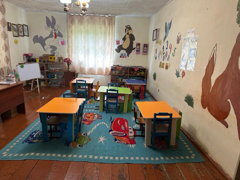 İTİTALA KƏND  KÖRPƏLƏR EVİ-UŞAQ BAĞÇASINA DAXİL OLARKƏN UŞAQ RƏSM QALAREYASINI XATIRLADIR-FOTOLAR.
