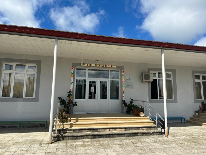 ŞƏRİF KƏND  KÖRPƏLƏR EVİ-UŞAQ BAĞÇASINA  TƏCRÜBƏLİ PEDAQOQ RƏHBƏRLİK EDİR-FOTOLAR.