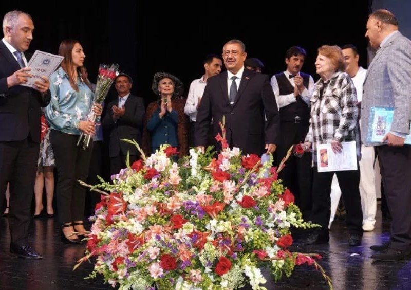 MƏNİM AĞ GÖYƏRÇİNİM TAMAŞASI GÖSTƏRİLİB-FOTOLAR.