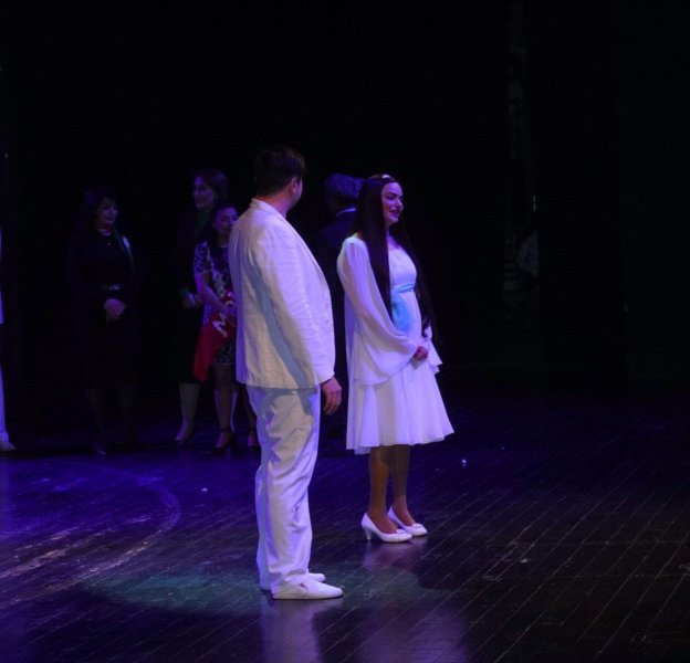 Gənc Tamaşaçılar Teatrında “Mənim ağ göyərçinim” tamaşası nümayiş edilib