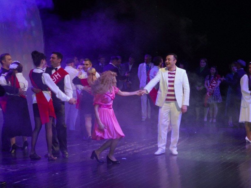 Gənc Tamaşaçılar Teatrında “Mənim ağ göyərçinim” tamaşası nümayiş edilib