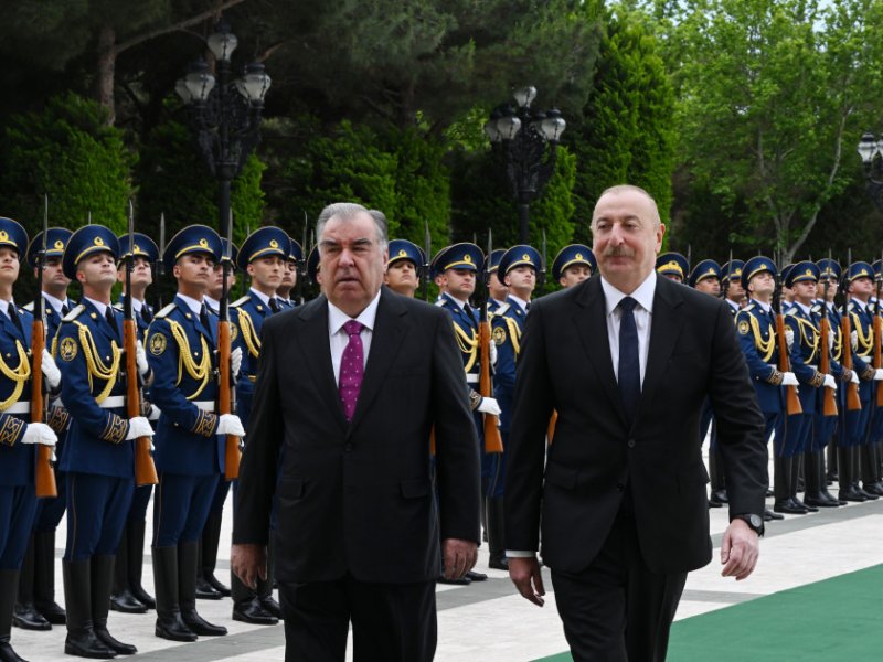 Tacikistan Prezidenti Emoməli Rəhmonun rəsmi qarşılanma mərasimi olub