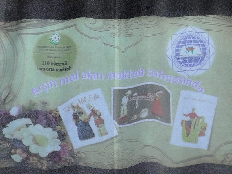 ARŞIN MAL ALAN MƏKTƏBİN SƏHNƏSİNDƏ-FOTOLAR.