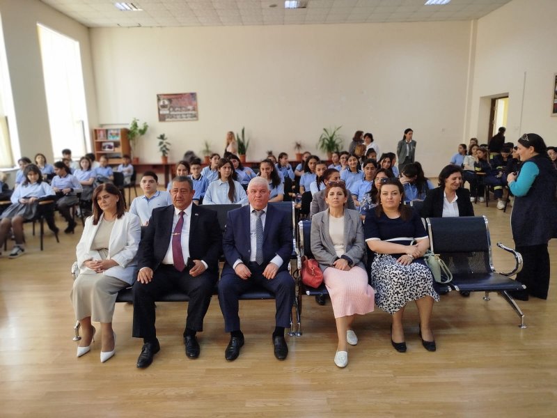 28 may - Müstəqillik günü ilə əlaqədar "Arşın mal alan məktəbin səhnəsində" adlı tədbir keçirilmişdir-FOTOLAR.