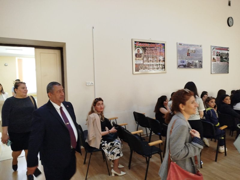 28 may - Müstəqillik günü ilə əlaqədar "Arşın mal alan məktəbin səhnəsində" adlı tədbir keçirilmişdir-FOTOLAR.
