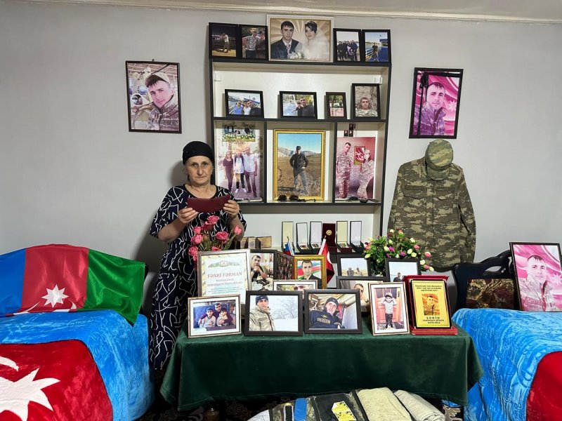 ŞƏHİD HÜSEYN XANMƏMMƏDOV İŞĞAL ALTINDA OLAN SONUNCU ƏRAZİLƏRİMİZİ AZAD EDƏNLƏRDƏNDİR-FOTO-VİDEO.
