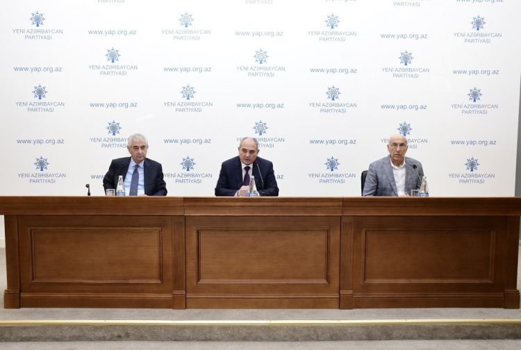 YAP Milli Məclisin buraxılması təşəbbüsü ilə çıxış edib