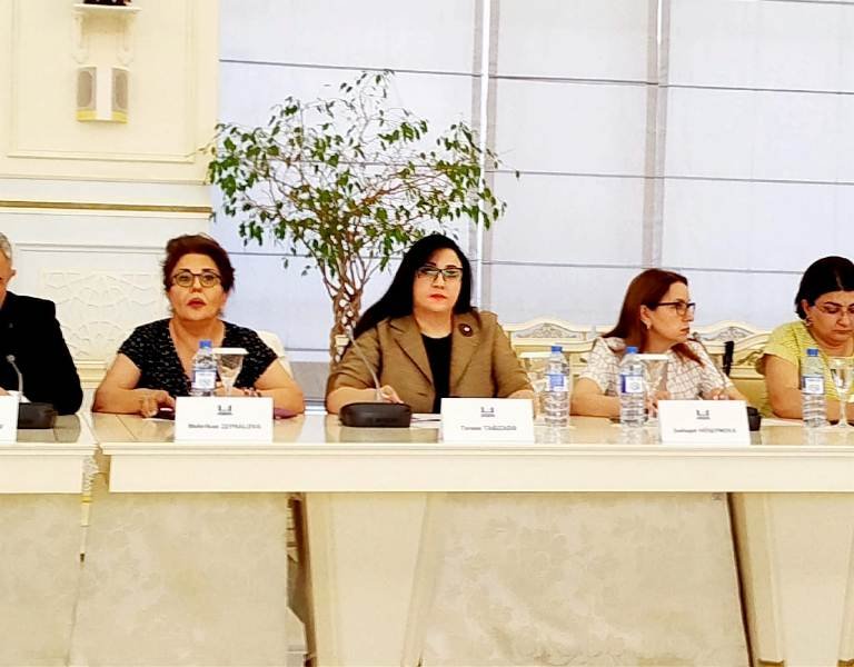 Pediatr alim: Erkən nikah ümidli gələcəyin qarşısına qoyulan maneədir 