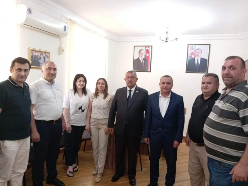 NİZAMİ RAYONUNDA TƏHSİL İŞÇİLƏRİ ARASINDA STOLÜSTÜ OYUNLAR KEÇİRİLİR.