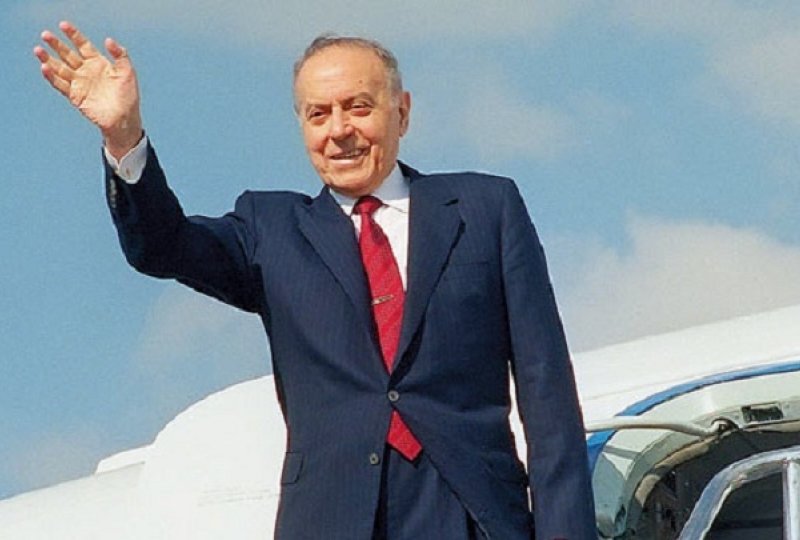 Heydər Əliyevin Azərbaycan dövlətinin və xalqının xilası missiyası