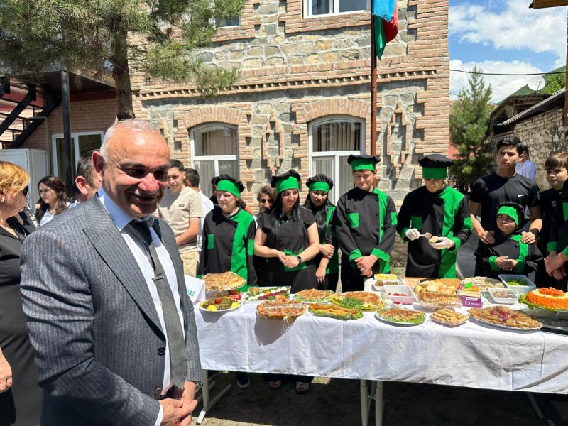 ŞƏKİ DÖVLƏT PEŞƏ TƏHSİL MƏRKƏZİNDƏ AÇIQ QAPI GÜNÜ OLUB-FOTOLAR.
