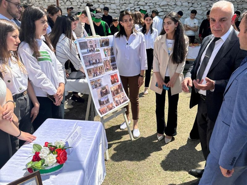 ŞƏKİ DÖVLƏT PEŞƏ TƏHSİL MƏRKƏZİNDƏ AÇIQ QAPI GÜNÜ OLUB-FOTOLAR.