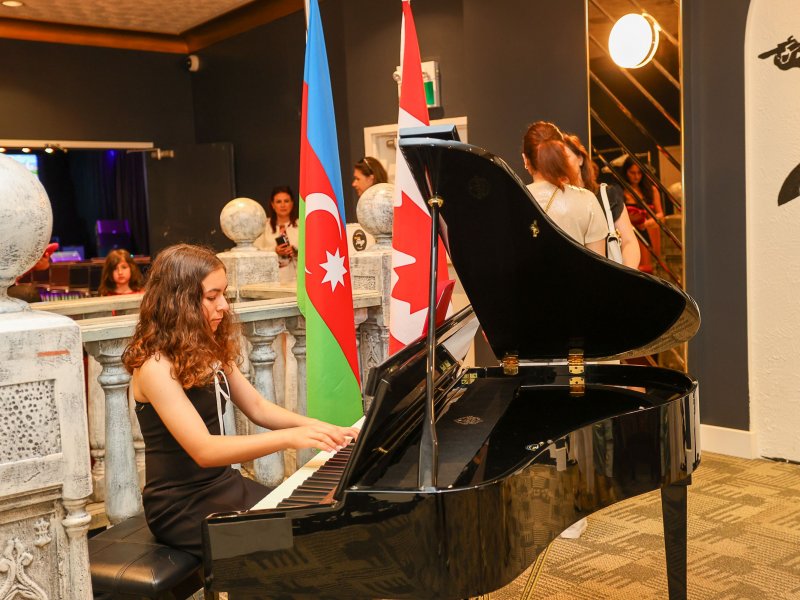 Hamilton şəhərində Azərbaycanın Dövlət bayrağının qaldırılması mərasimi və icma ilə görüş keçirilib
