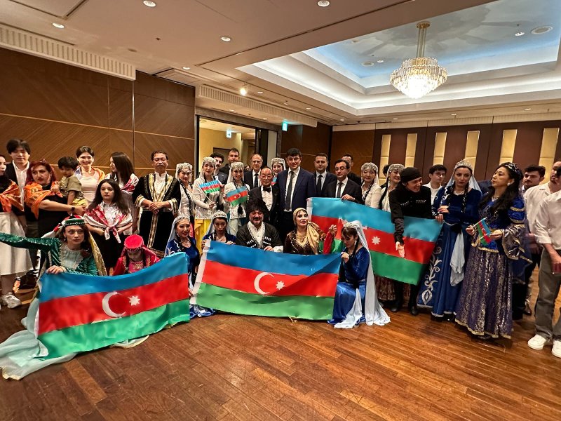 Tokio şəhərində Yaponiyada yaşayan azərbaycanlı və yapon incəsənət ustalarının iştirakı ilə konsert keçirilib