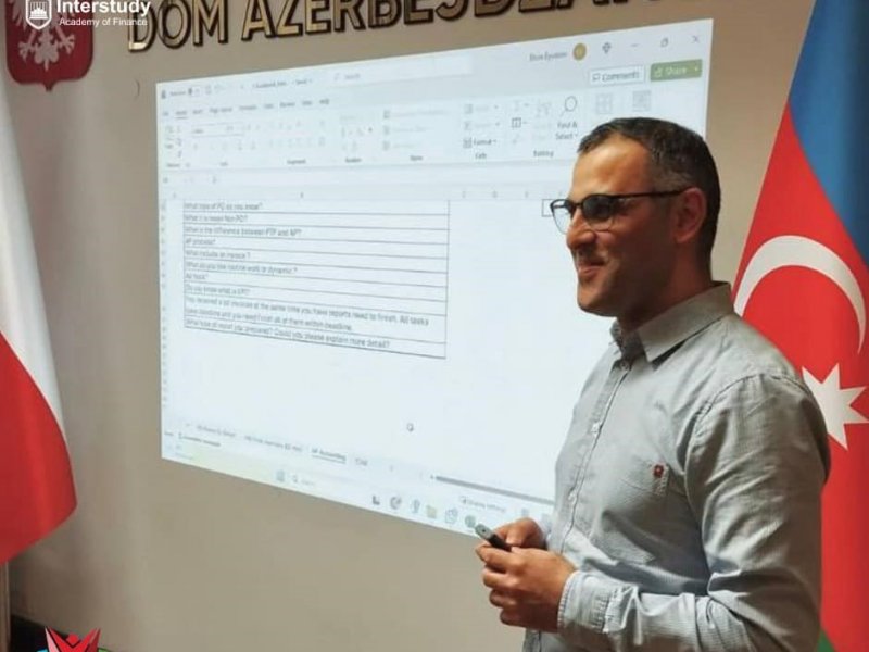 Varşava Azərbaycan Evində karyera təlimi müsbət nəticələr verib