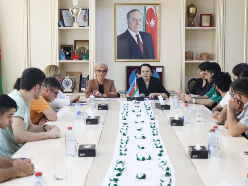 ““İnsan Hüquqları Aylığı” çərçivəsində “Əlilliyi olan şəxslərin hüquq və azadlıqlarının dövlət təminatı” mövzusunda maarifləndirmə tədbiri təşkil edilib
