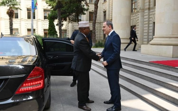 Ceyhun Bayramov Somalidən olan həmkarı ilə əməkdaşlıq perspektivlərini müzakirə edib