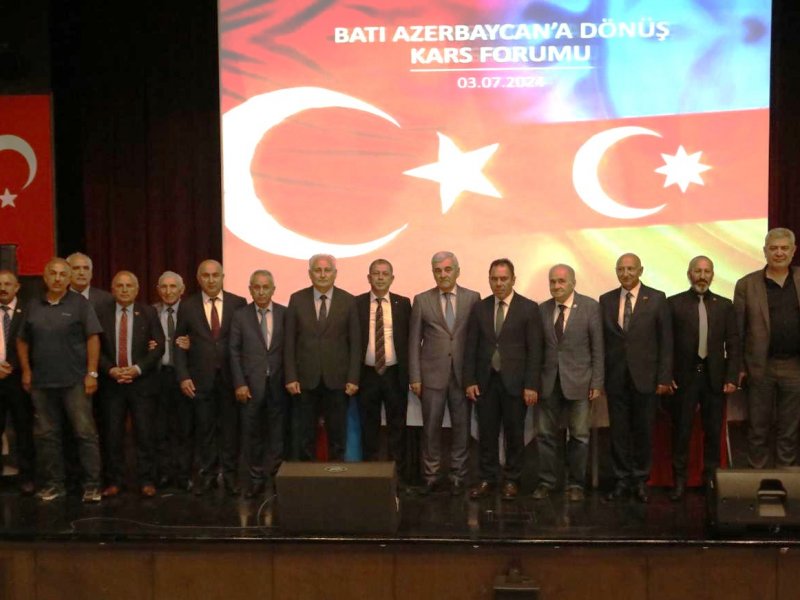 Qars şəhərində “Qərbi Azərbaycana qayıdış” Forumu keçirilib