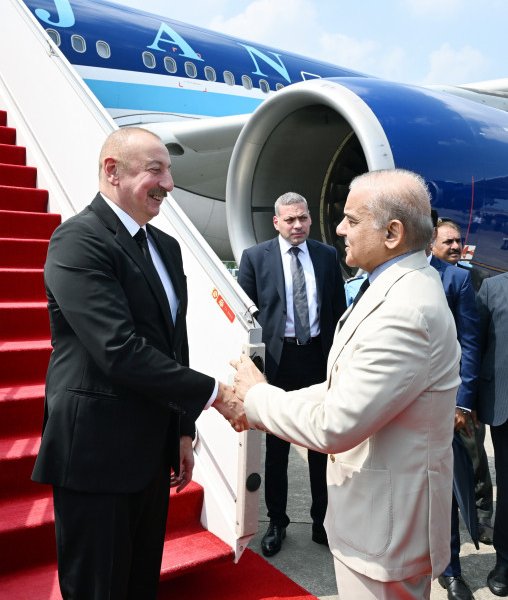 Azərbaycan Prezidenti İlham Əliyev Pakistana dövlət səfərinə gedib