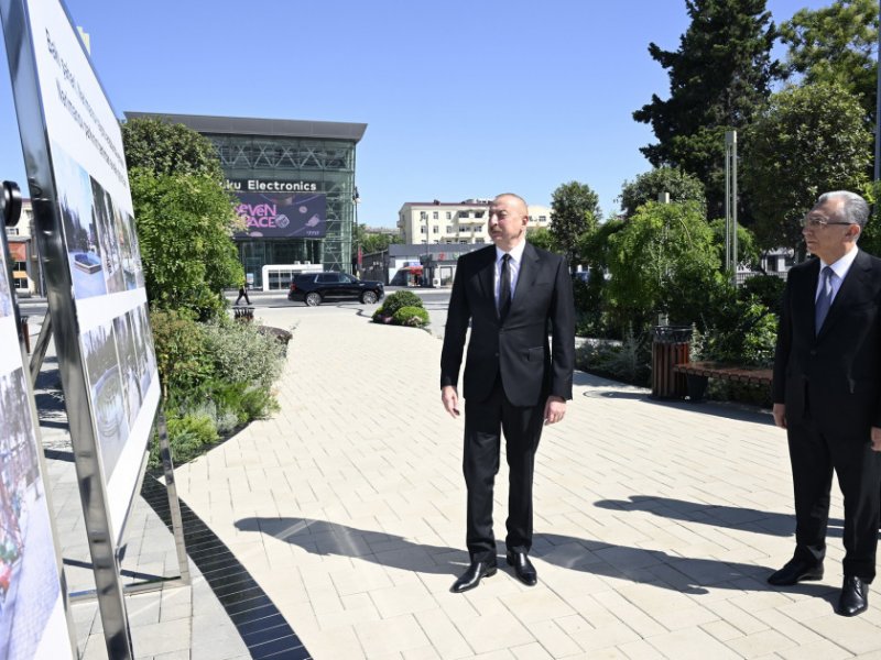 Prezident İlham Əliyev Bakıda əsaslı şəkildə yenidən qurulan Nərimanov parkının açılışında iştirak edib