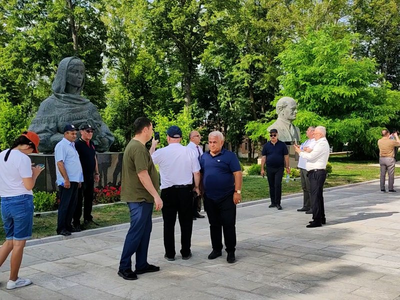 Qazaxıstanda fəaliyyət göstərən Azərbaycan diasporu nümayəndələri Füzuli və Şuşada səfərdə olublar