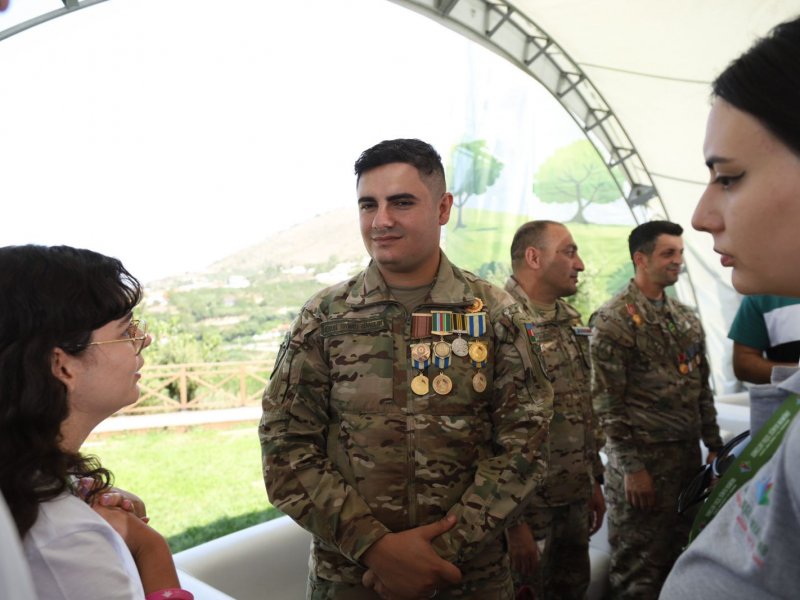 Diaspor gənclərinin Qarabağ fatehləri və şəhid ailələri ilə görüşü keçirilib