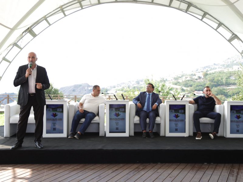 V Yay Düşərgəsində “Diaspor üçün bir ideyam var” mövzusunda panel keçirilib
