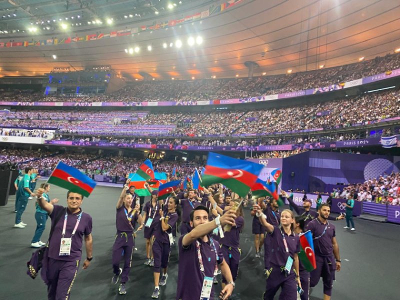 Paris Yay Olimpiya Oyunlarının bağlanış mərasimi keçirilib