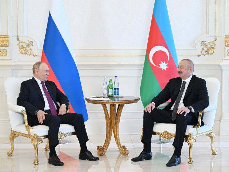 Azərbaycan və Rusiya prezidentlərinin məhdud tərkibdə görüşü keçirilib